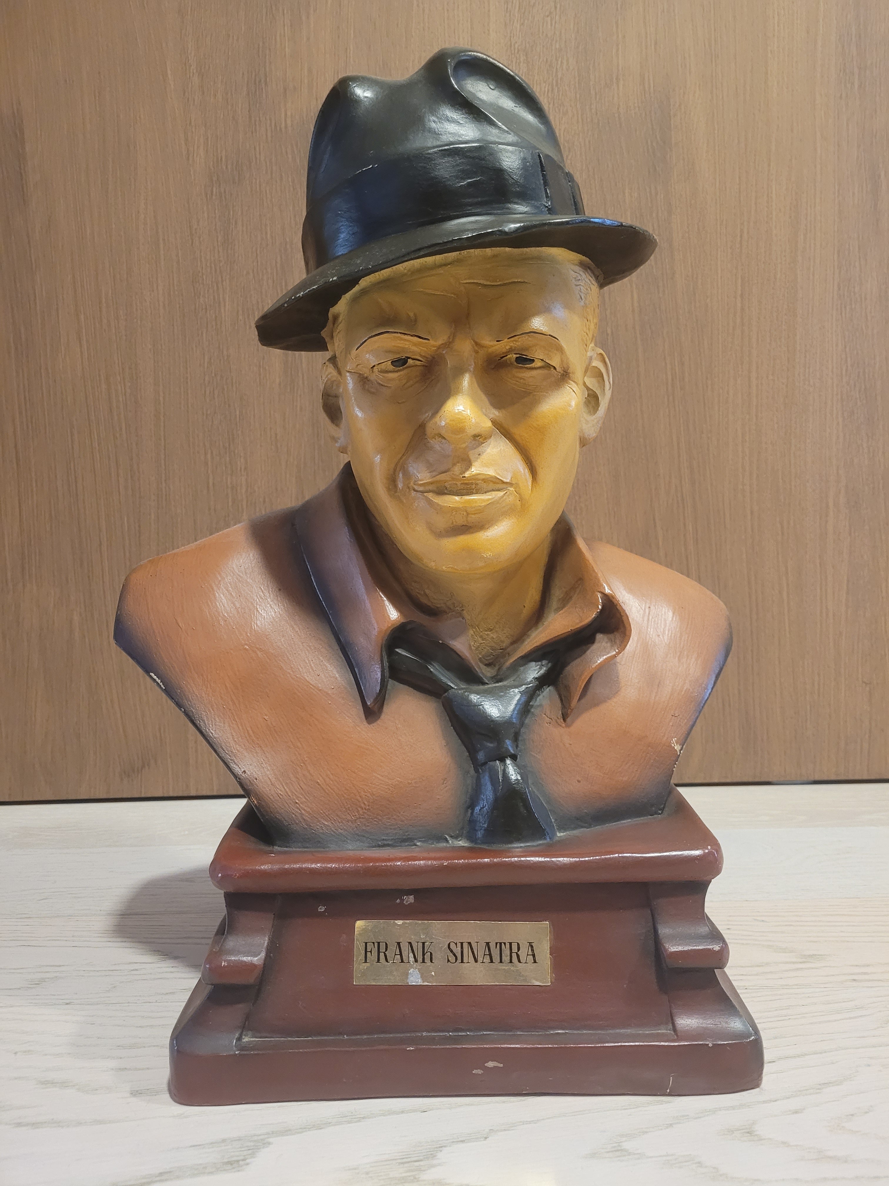 Frank Sinatra busto
