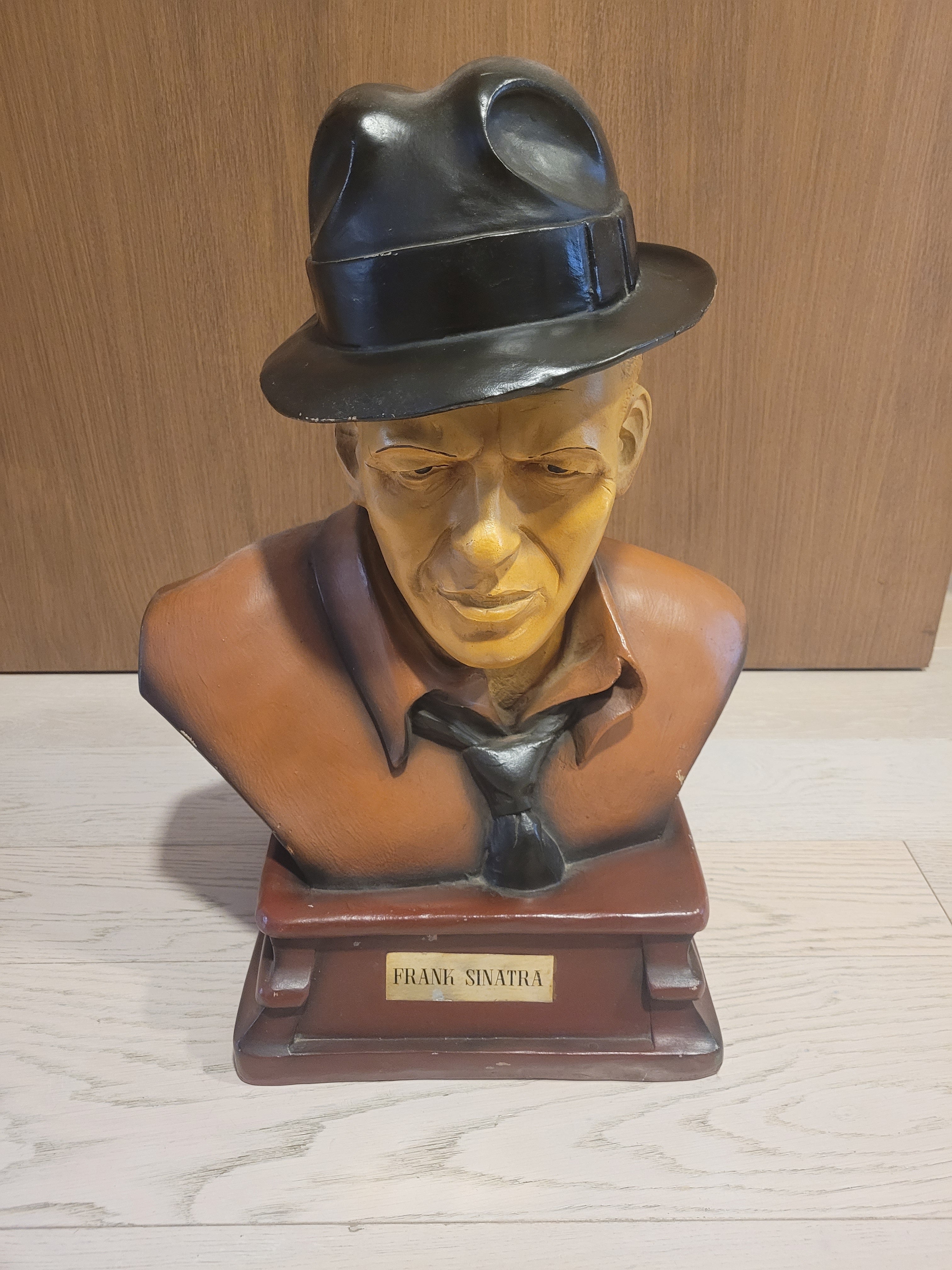 Frank Sinatra busto