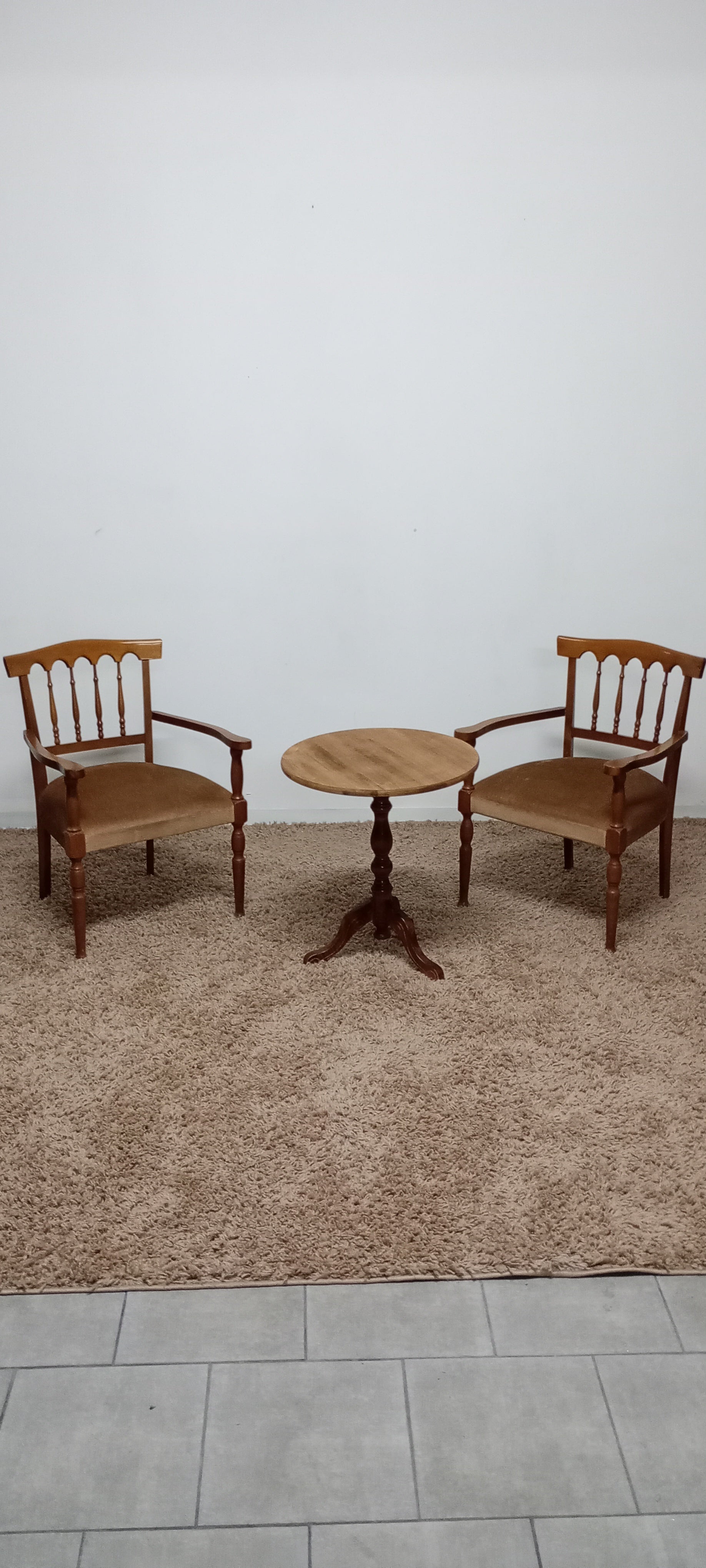 Poltroncine e tavolino da caffè anni 60