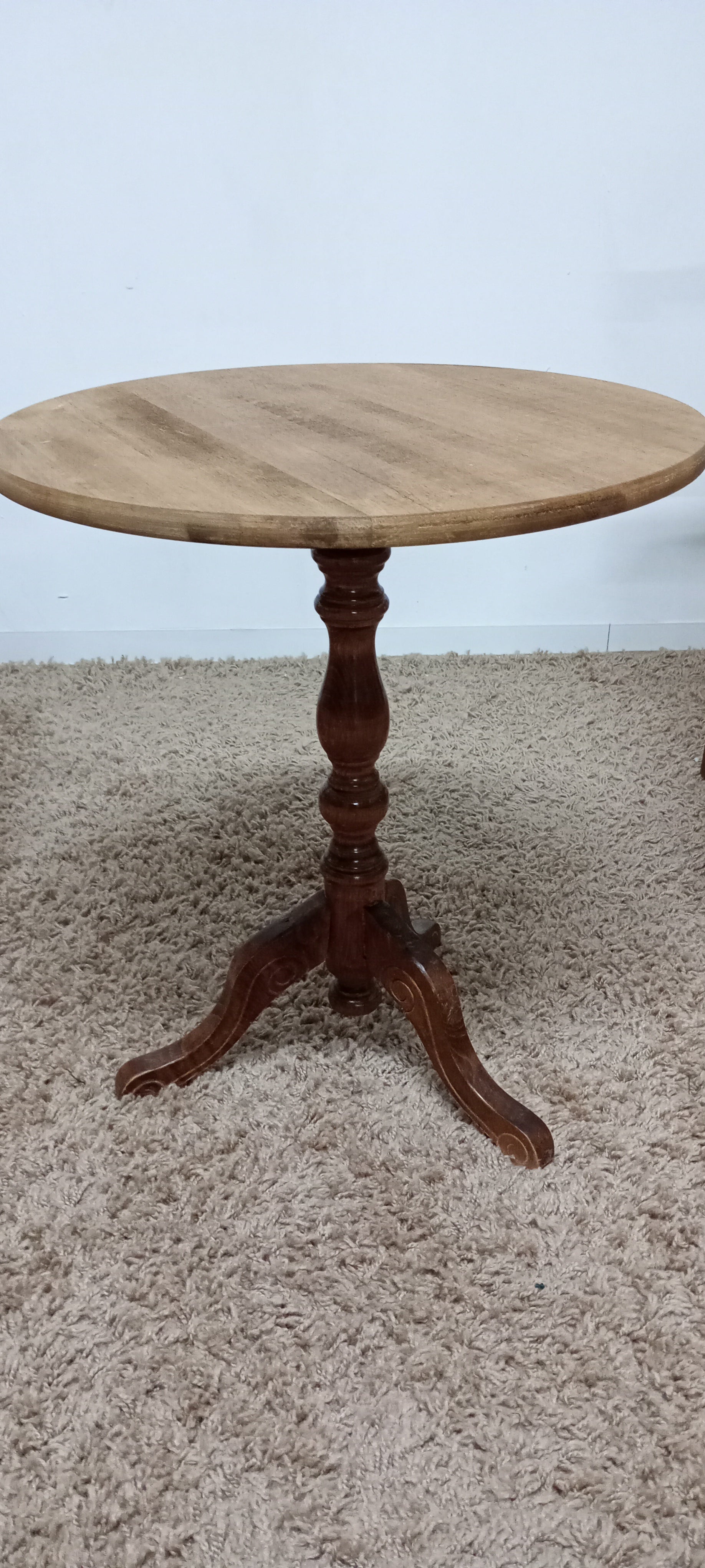 Poltroncine e tavolino da caffè anni 60