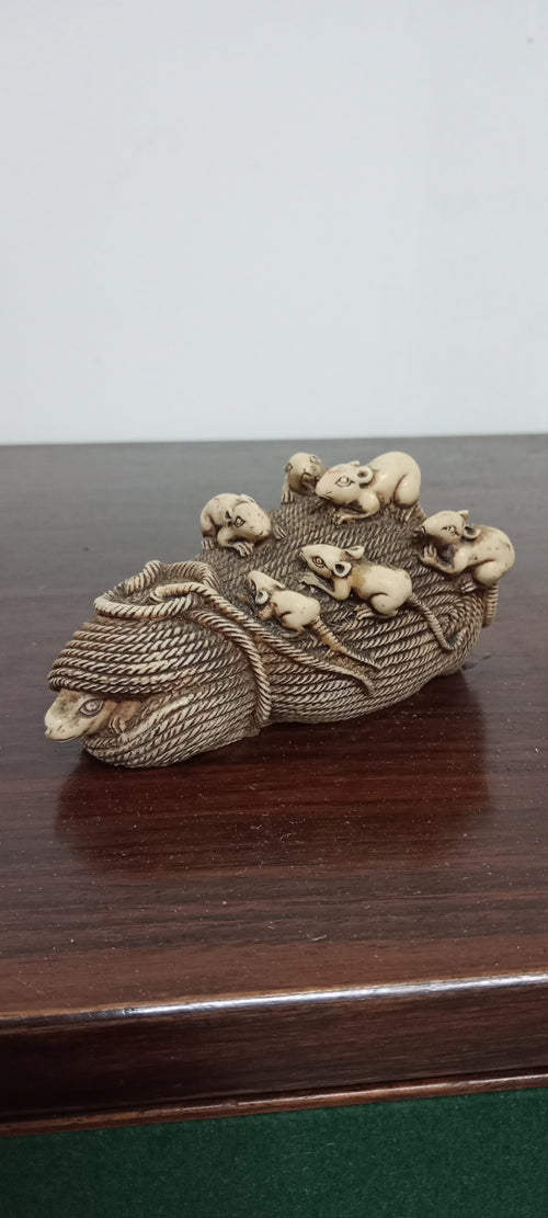 Netsuke statuetta in resina