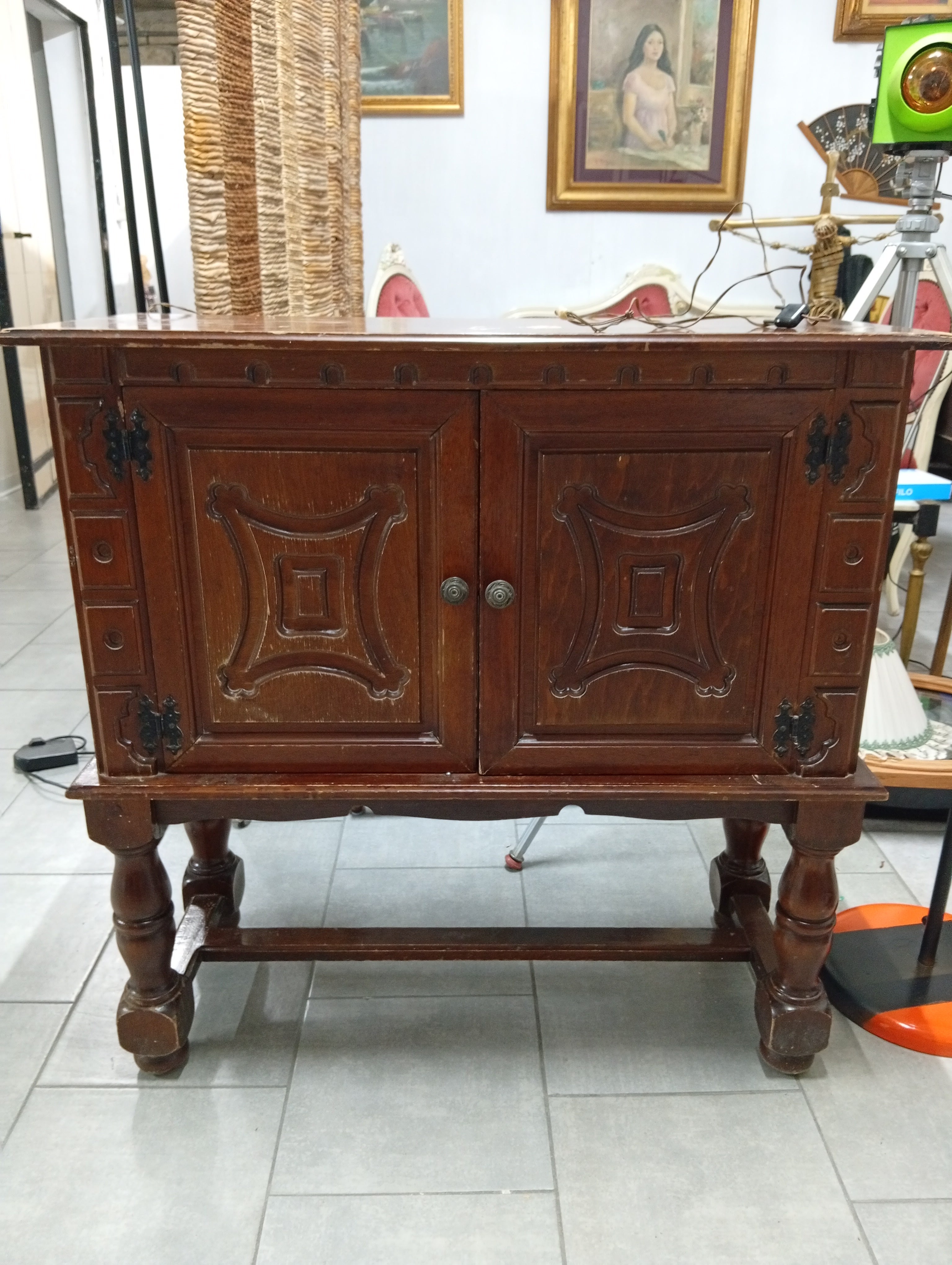 Restauro mobile bar catalano 19°secolo